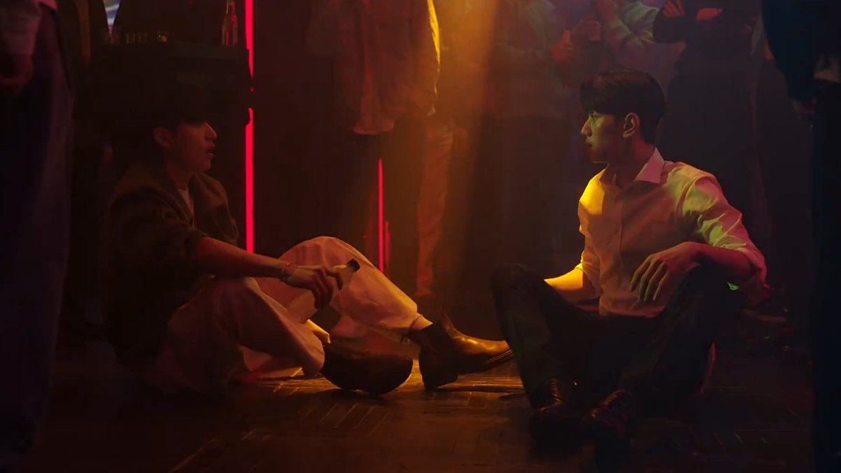 rusiefool's tweet image. love in the big city " how to love in the big city " (2024)