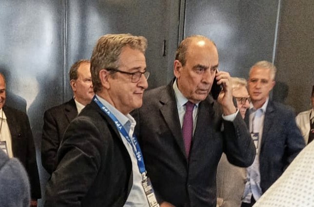 En la Inauguración de la Expo Industrias. El Jefe de Gabinete de Ministros <a href="/GAFrancosOk/">Guillermo Francos</a> cortó la cinta inaugural y expuso en el auditorio de la Expo sobre la política del Gobierno para bajar el Gasto Público e impulsar la Inversión Privada. Apoyo 1000% a los emprendedores PyMEs