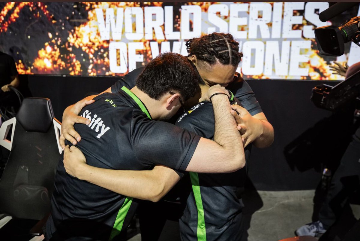 22 Years old today! 🎉

Accomplished so much in my 21st year, from winning EWC and WSOW this year. Thank you all so much for showing a ton of love and support along the way 💚 Looking forward to another fantastic year ahead. Love y’all 🐧