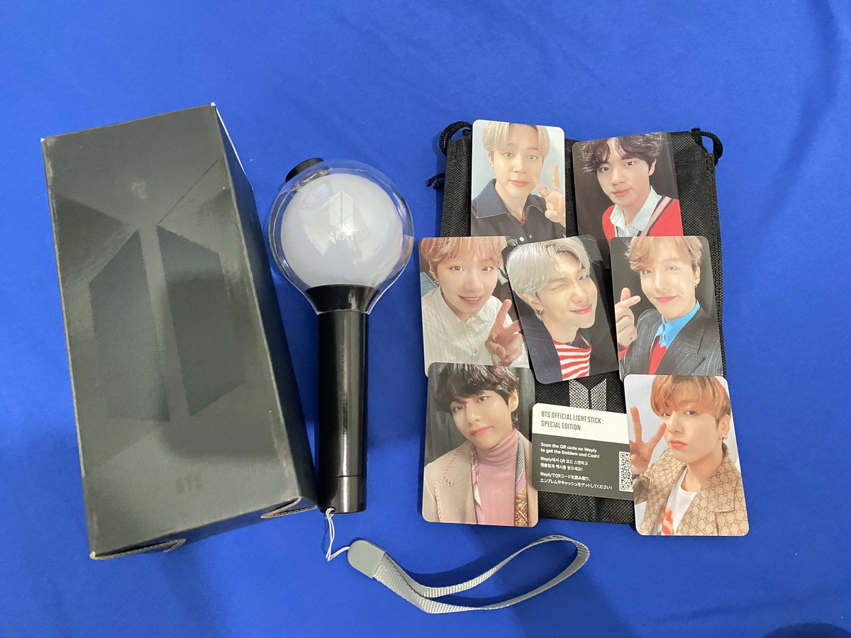 SOM_0019's tweet photo. ✨️ปล่อย BTS Official Light Stick Ver. SE พร้อมส่ง!!✨️

**ซื้อมายังไม่ได้ใช้เลยค่ะ เปิดทดสอบไฟอยู่บ้านเฉยๆ ค่ะ🙇🏻‍♀️

🌟 1,300 ฿ รวมส่งง พร้อมโอนลดได้ค่ะ
สนใจ DM สอบถามเพิ่มเติมได้นะคะะ💜
#ตลาดนัดบังทัน #ตลาดนัดBTS #แท่งไฟBTS https://t.co/qrILgdbR8X