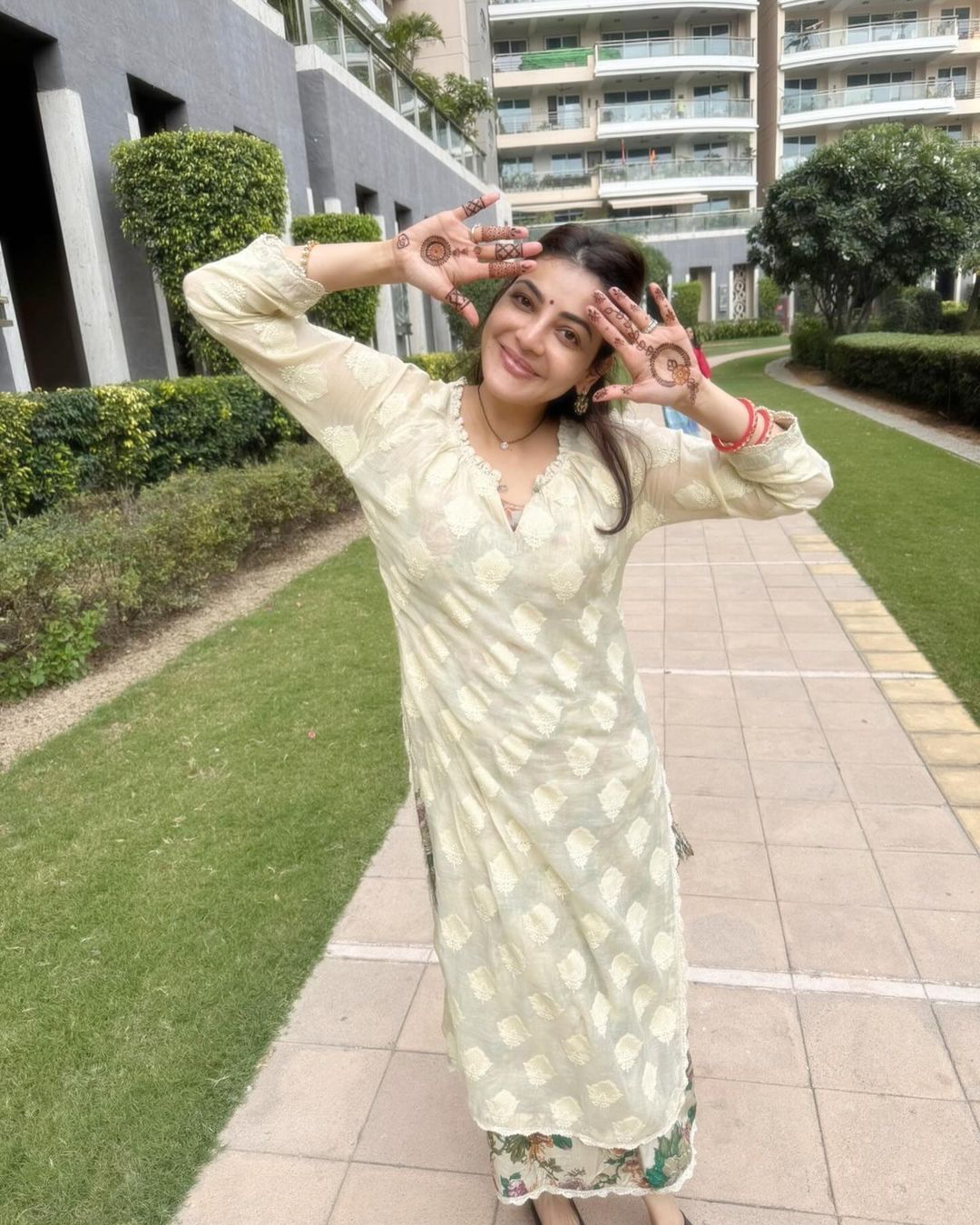 GaipJ0ZbEAIG98R?format=jpg&name=large