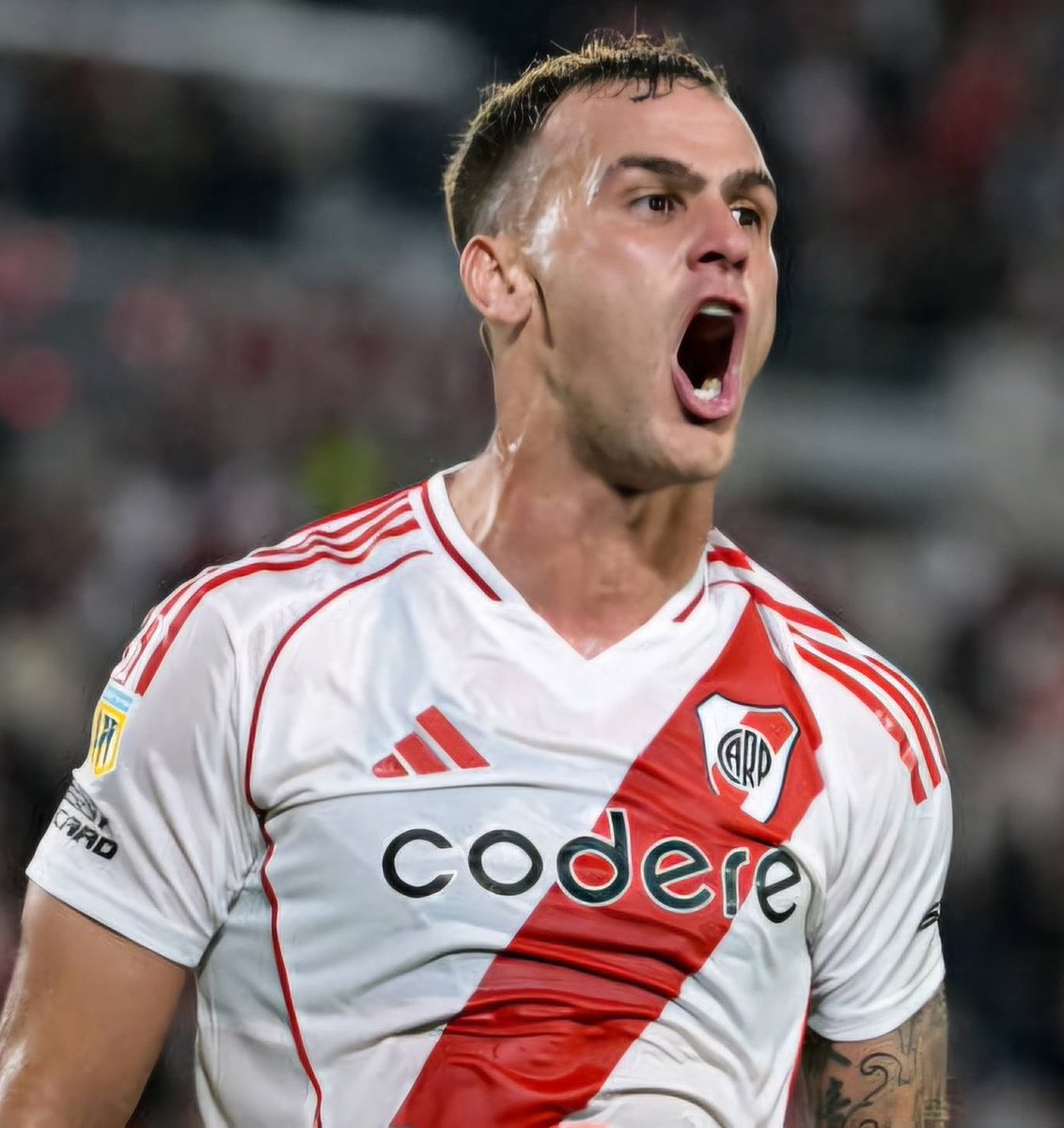 Los únicos dos tipos a la altura del club más grande del continente, los demás vayanse todos a la mierda.