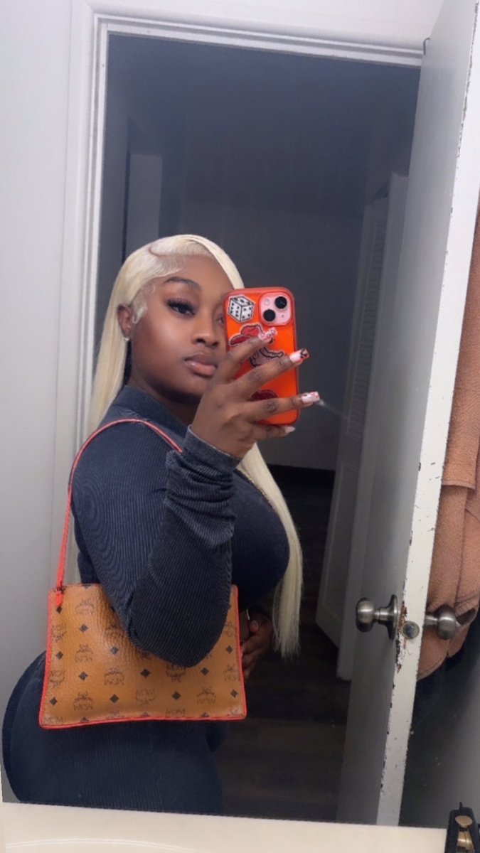 Devane__'s tweet image. 