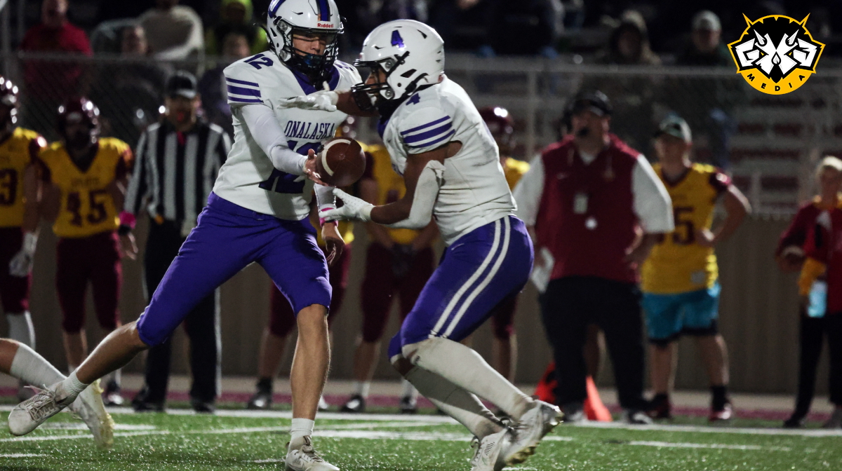 We've counted up the Regular Season Offensive Stats Leaders, which you can find below for rushing, passing, and receiving:

wissports.net/news_article/s… #wisfb