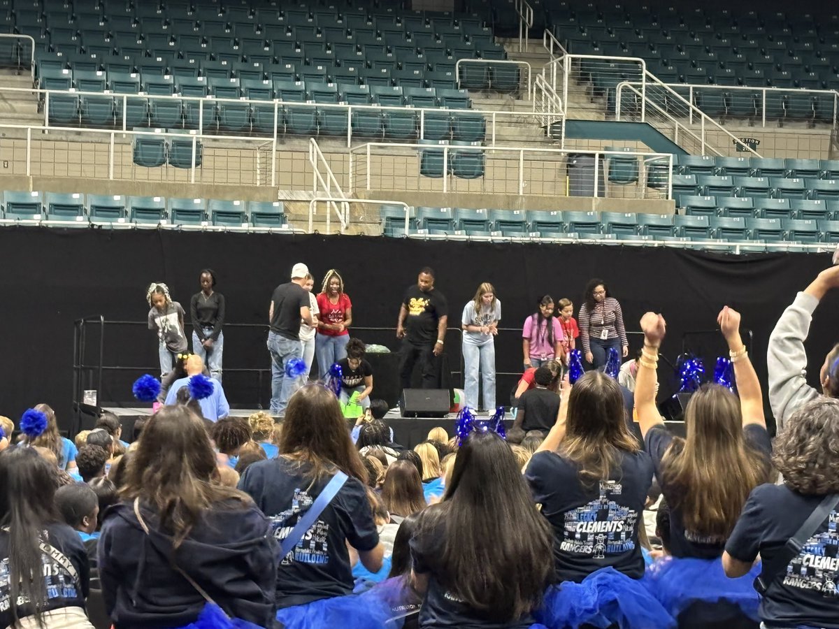 HaskettJH's tweet image. Our PALS program at HJH enjoyed their experience this morning at the Better Than Good Conference held by @HoustonJostens !! HJH student leaders came back with great ideas ready to implement for students and staffulty!! #WeAreHaskett #BetterThanGood