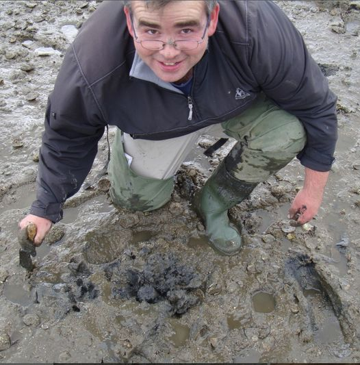 Stonefishweirs's tweet photo. When the mud is more valued than gold!
#maritimearchaeology #maritimeheritage
#archaeology
#indigenouspeople
#traditionalecologicalknowledge
#fishweirs https://t.co/k9guMSP890