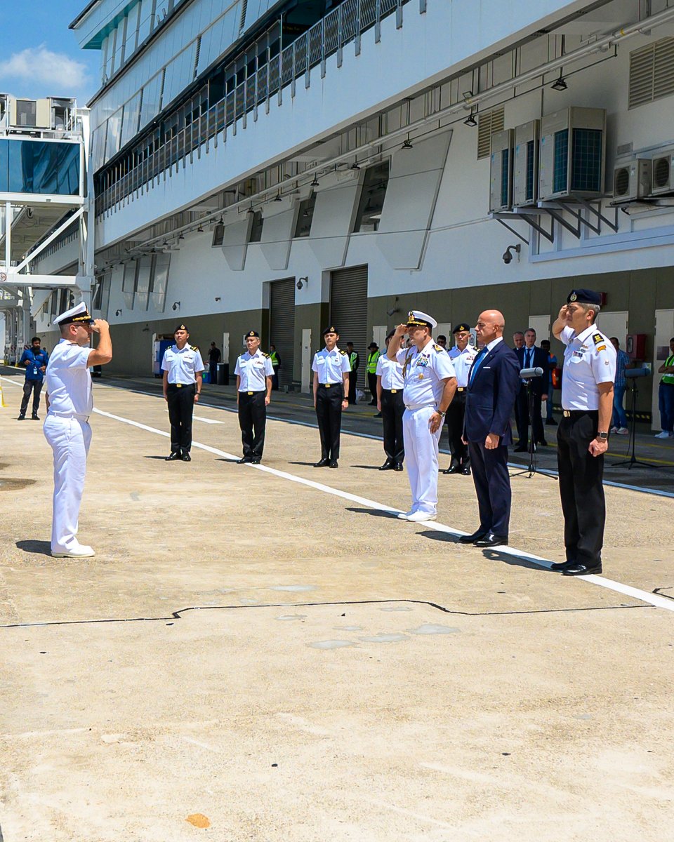 🇮🇹 Tappa #Singapore del Tour #Vespucci.

____________
🇬🇧 Singapore stop of the Tour Vespucci.

#TourVespucci
#WeAreVespucci