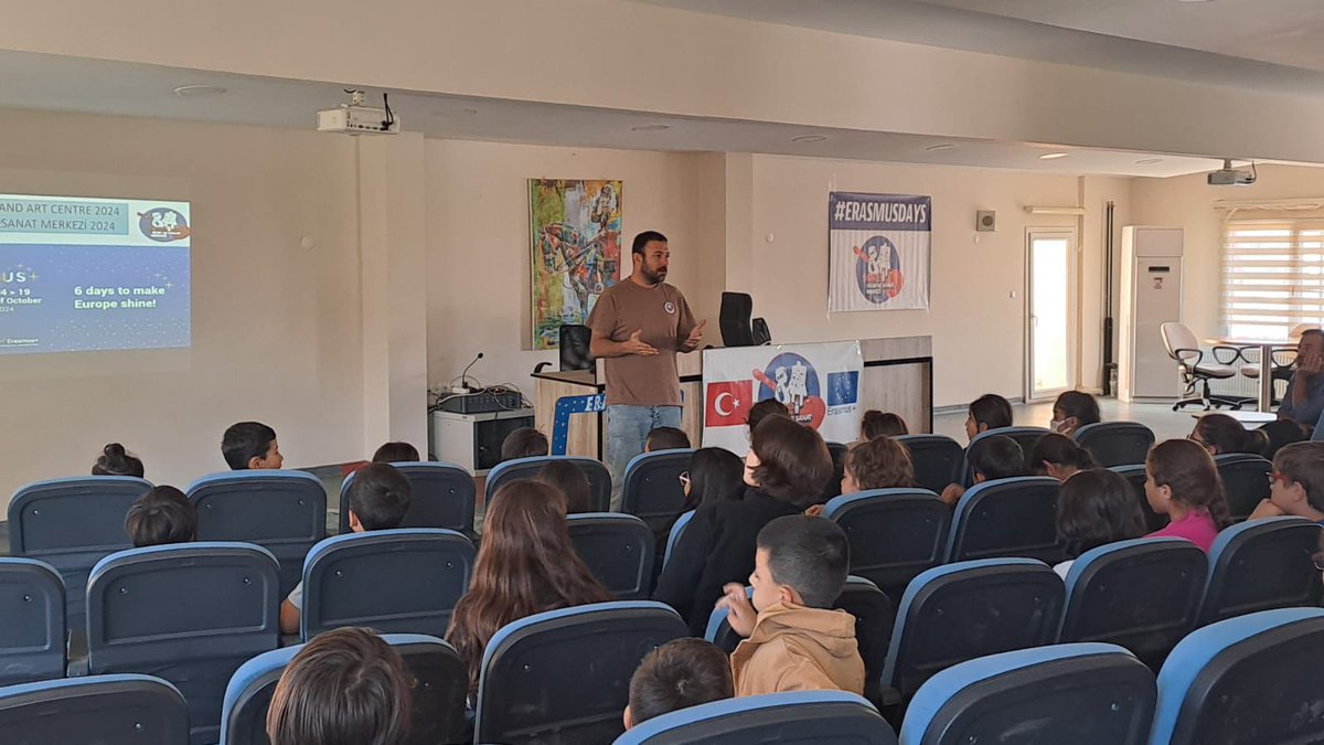 sokebilsem's tweet photo. Avrupa Birliği Komisyonu ve Erasmus+ programı hakkında bilgilendirme yapılmış, öğrencilerimizin uluslararası projelere olan ilgisi ve farkındalığı artırılmıştır. Kurumumuzda Erasmus Days etkinliklerimiz sayesinde Avrupa fırsatlarına dair yeni ufuklar açılmıştır. https://t.co/UqHzHcfkCQ