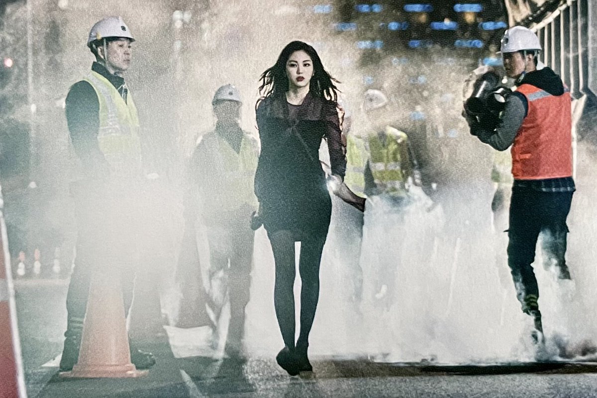 CLC_ACTS's tweet image. (1) NEW/OLD still of #Eunbin as Wang Youngran in #AtADistanceSpringIsGreen

📸: At A Distance Spring is Green OST Booklet