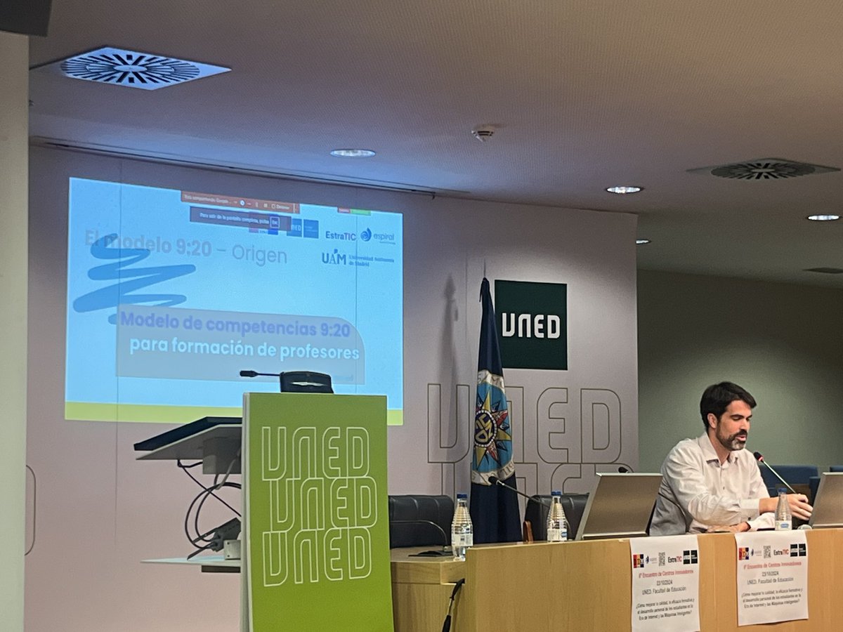 Escuchado y aprendiendo sobre #competencias de la mano de <a href="/j_manso/">Jesús Manso</a> en #JornadasDIM muchas gracias a <a href="/peremarques/">Pere Marques</a> y @pepegiraldez por estos encuentros <a href="/colegiosanramon/">Colegio San Ramón y San Antonio</a>