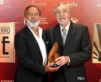 Las tres flores de la costa.