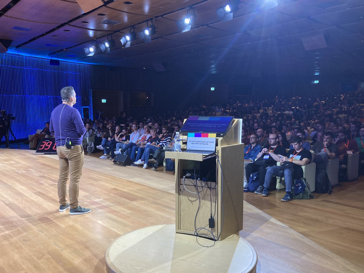 CodemotionIT's tweet image. Sul palco di #CodemotionMilan24 @manupaisable, il visionario dietro al best seller #TeamTopologies! 🌟 Il suo approccio ha ridefinito l&apos;organizzazione dei team #IT, tanto che persino AWS lo applica. Un&apos;opportunità unica di apprendimento! 🚀💡