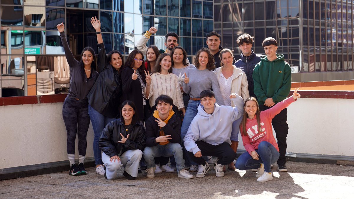 ellaberintodigi's tweet photo. 🚀 ¡Hola Twitter! Somos un grupo de estudiantes de @aulaCM especializados en marketing digital. 
 Estamos listos para llevar tu marca al siguiente nivel 🎯  ¡Hablemos y transformemos tus ideas en éxito! 💡 #MarketingDigital #AulaCM #Innovación https://t.co/9HckkW9GDt