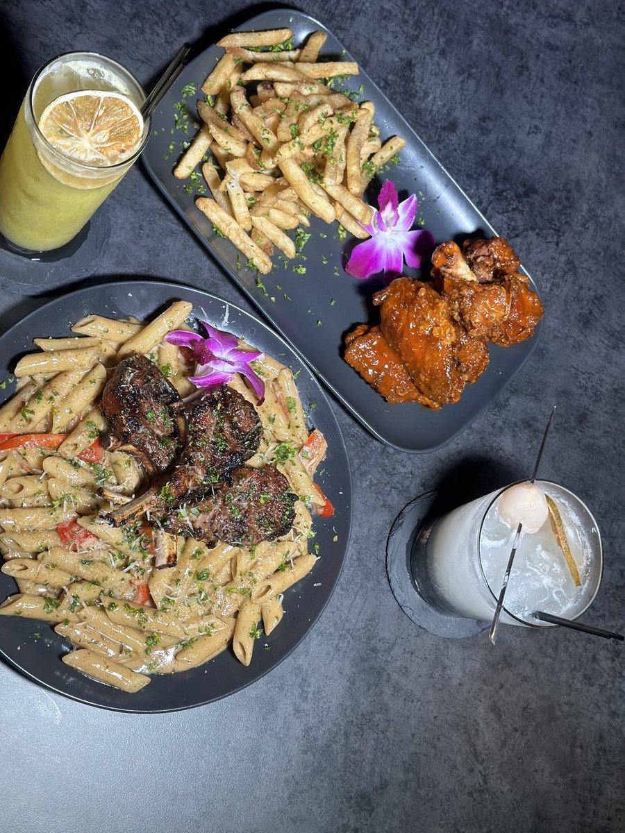 _veeboss's tweet photo. The cats &amp; dogs 🇭🇹🇭🇹🇭🇹🇭🇹🇭🇹🇭🇹 #haitianfood https://t.co/7qxXqpTVJu