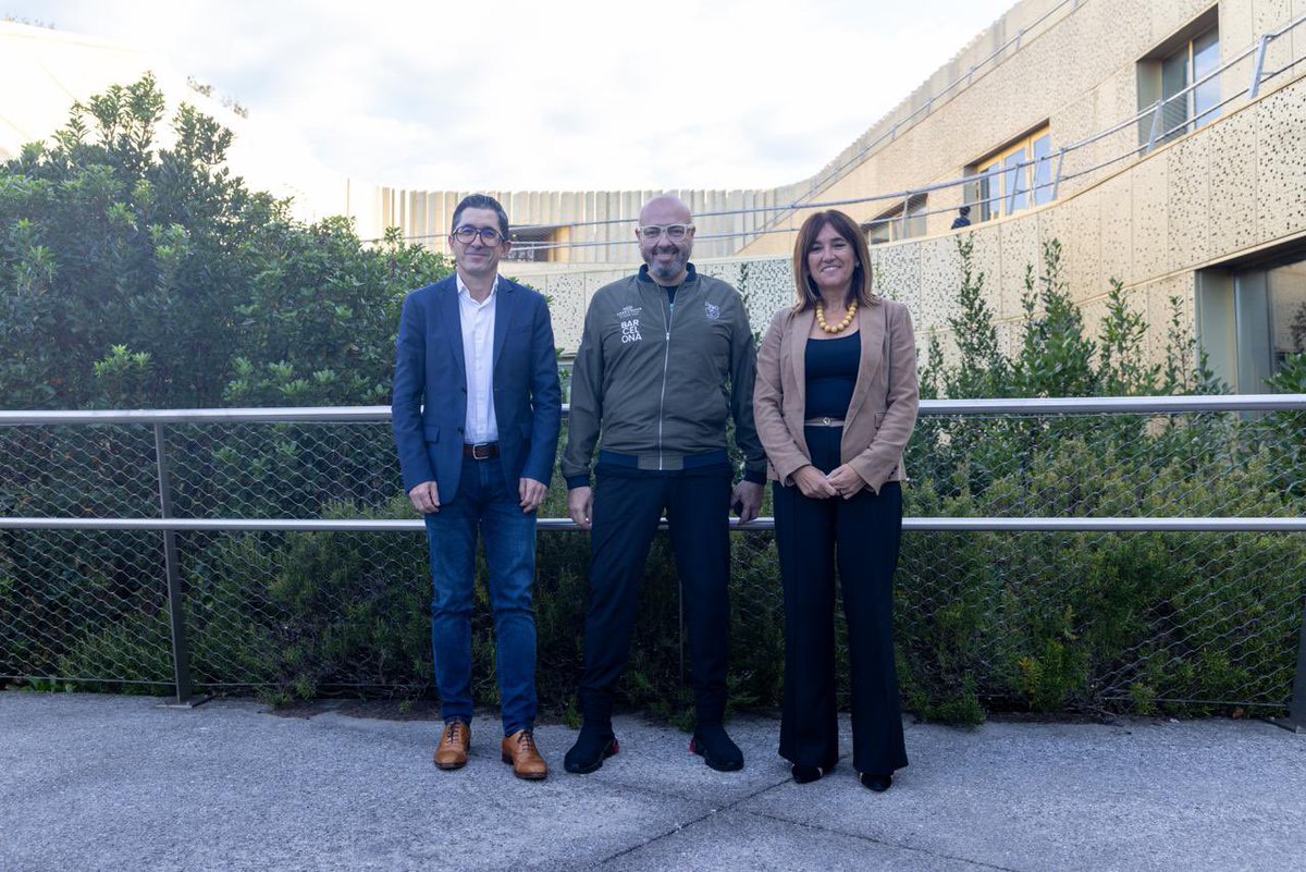 BCulinaryWP's tweet photo. BCWP 2024 Andrés Torres from @ghumanitaria  with @Amaia_Barredo from @Gob_eus &amp; @itsaslurra_eus and general director of @bculinary @JMAizega before the press conference this morning.  
#BCWP2024 #BCWP24 #foodforchange #bculinary #euskadibasquecountry #BCWP #euskadi #basquecountry https://t.co/8BUSxGiAPz