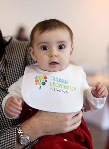 Liverpool mums-to-be - please help change health outcomes for local children. 

ALL mums receiving pregnancy care from Liverpool Women's Hospital can join the Children Growing Up in Liverpool study.

Find out more ➡️
cgullstudy.com 

#ResearchStudy #Liverpool #Pregnancy