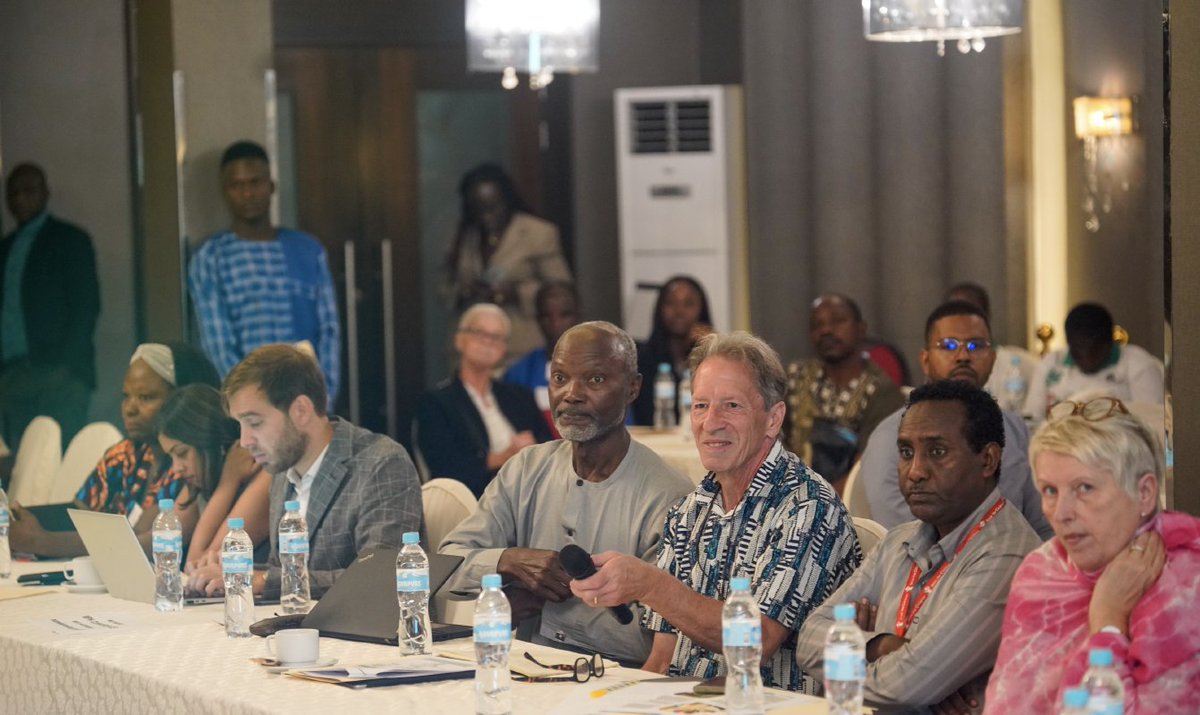 Fonds d’Innovation pour le Développement (@fundinnovdev) on Twitter photo 🇱🇷Programme d'enseignement agricole en milieu scolaire au Libéria : le FID était présent à l'événement de diffusion des résultats, qui met en évidence des résultats prometteurs
📊 Étude menée par <a href="/poverty_action/">Innovations for Poverty Action</a> Liberia, <a href="/NorthwesternU/">Northwestern</a> et <a href="/AgriCorps_US/">AgriCorps</a>
➡️ fundinnovation.dev/publications/r… 🇱🇷Programme d'enseignement agricole en milieu scolaire au Libéria : le FID était présent à l'événement de diffusion des résultats, qui met en évidence des résultats prometteurs
📊 Étude menée par <a href="/poverty_action/">Innovations for Poverty Action</a> Liberia, <a href="/NorthwesternU/">Northwestern</a> et <a href="/AgriCorps_US/">AgriCorps</a>
➡️ fundinnovation.dev/publications/r…