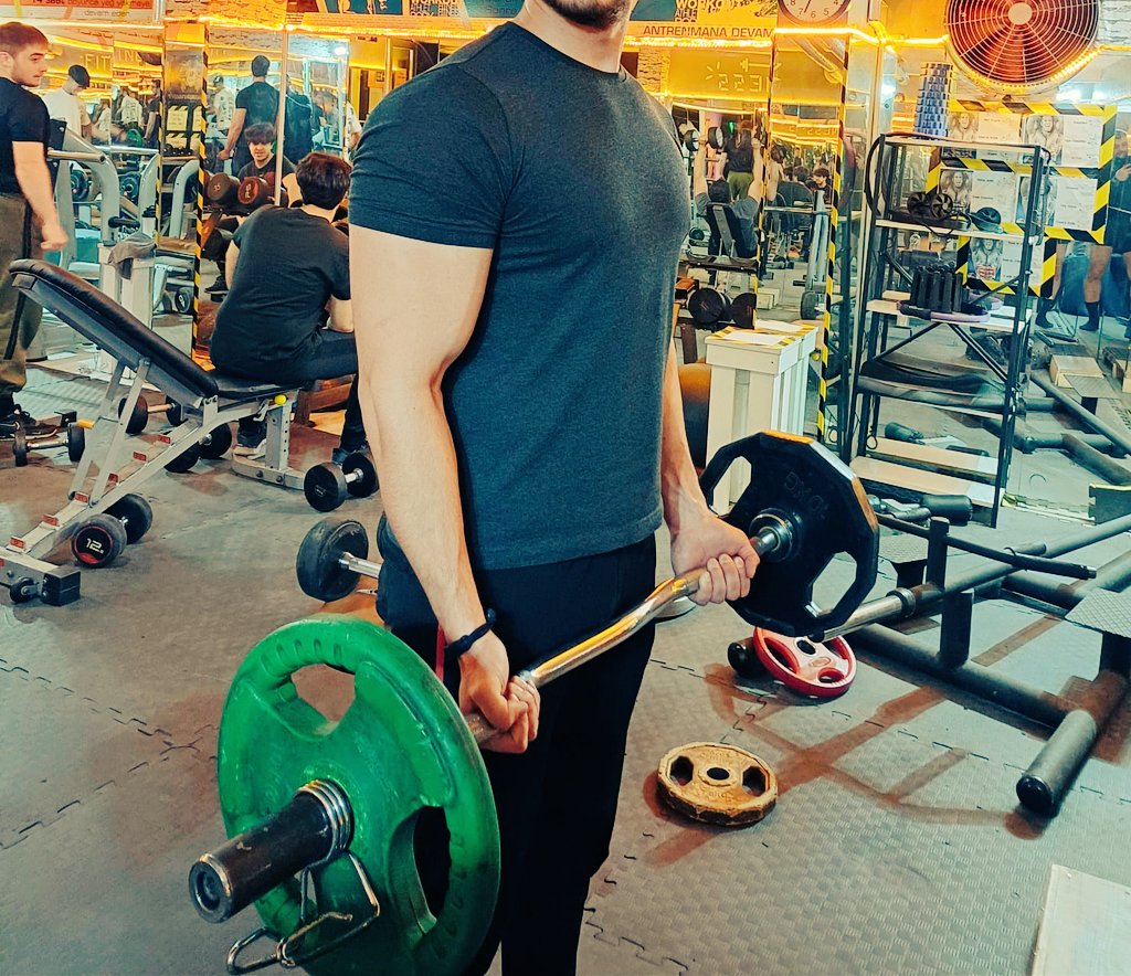 evrim238's tweet photo. Görelim ağırlıkları, pumpları, kardiyoları...💪
#SporChallenge https://t.co/X880177BJP