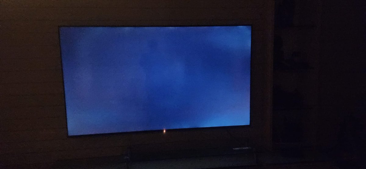 arctiem's tweet photo. @sony_india Bought a new 75" Bravia 3 series television. Found out that it had a crazy amount of backlight bleeding, put in a request to have the panel replaced with a non defective one within 7 days. 
The engineer visits my house and apparently he doesnt see an issue? Pathetic. https://t.co/xnUF6MDkkQ