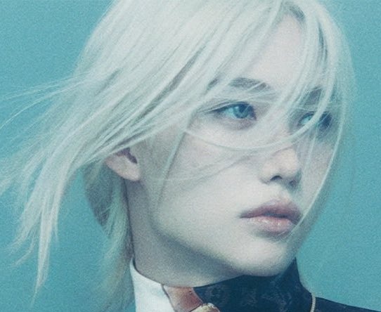 SunshinLix_'s tweet image. god