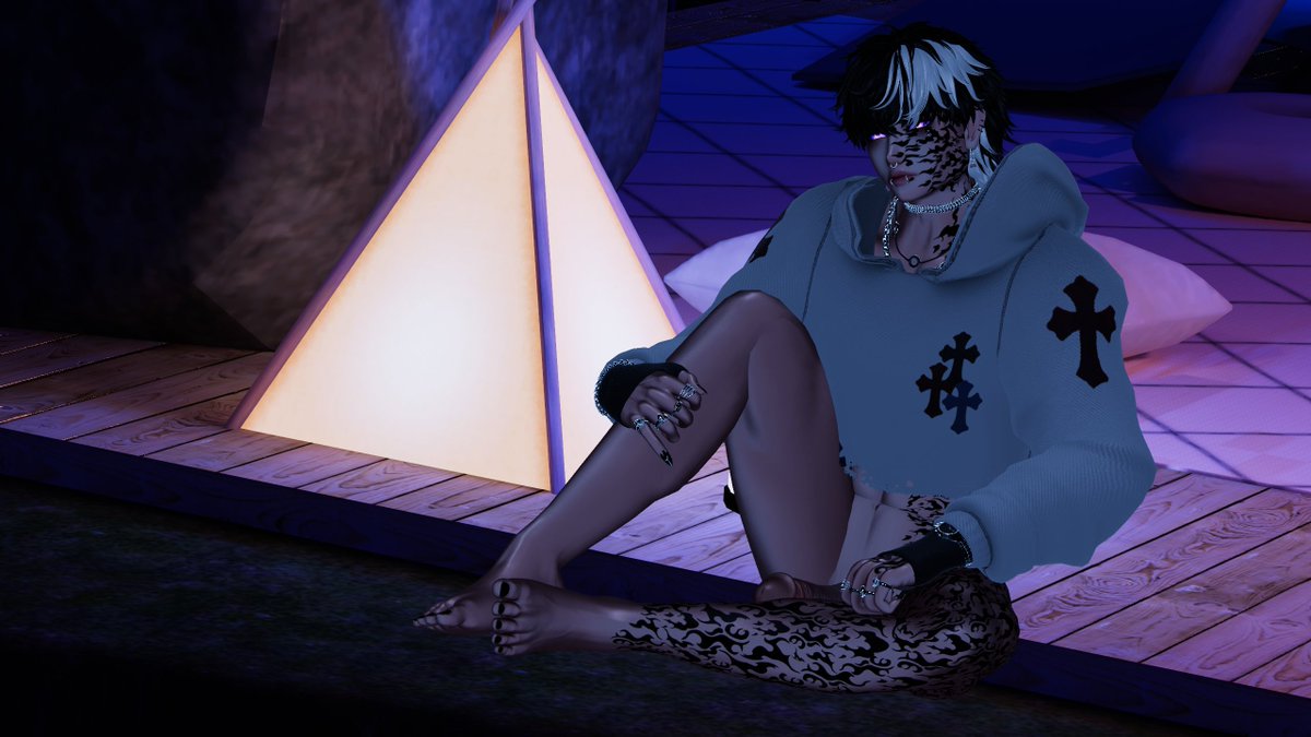 Looking off into space one again<3

#vrchat #vrclewd #vrcerp #vrcnsfw #nsfwtwt #nsfw #lewd #gay #pup