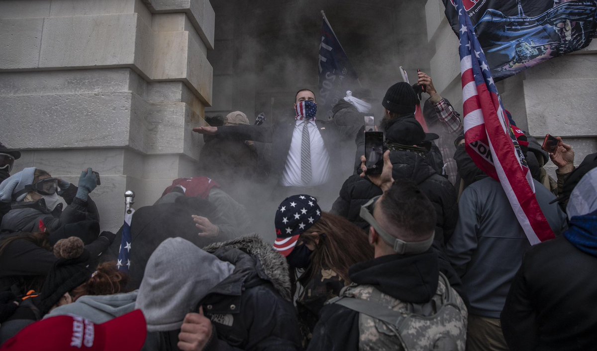 hutchinson's tweet photo. What you chucklefuck mouth breathers did when you couldn’t cope with Trump’s failure is literally a billion times worse than one woman getting comically emotional 8 years ago https://t.co/0CxISziep7