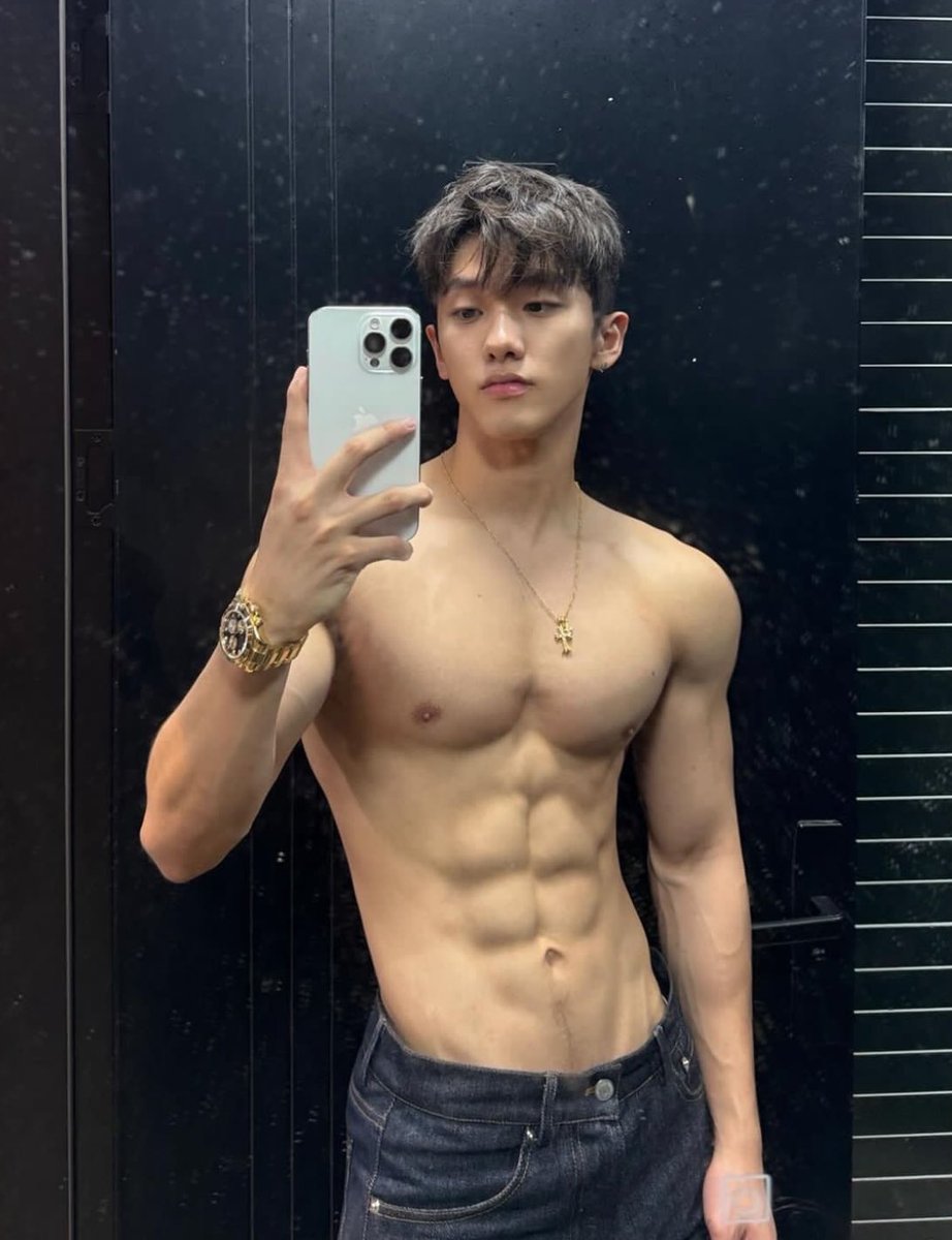 MR MR (@ansonleee) on Twitter photo 