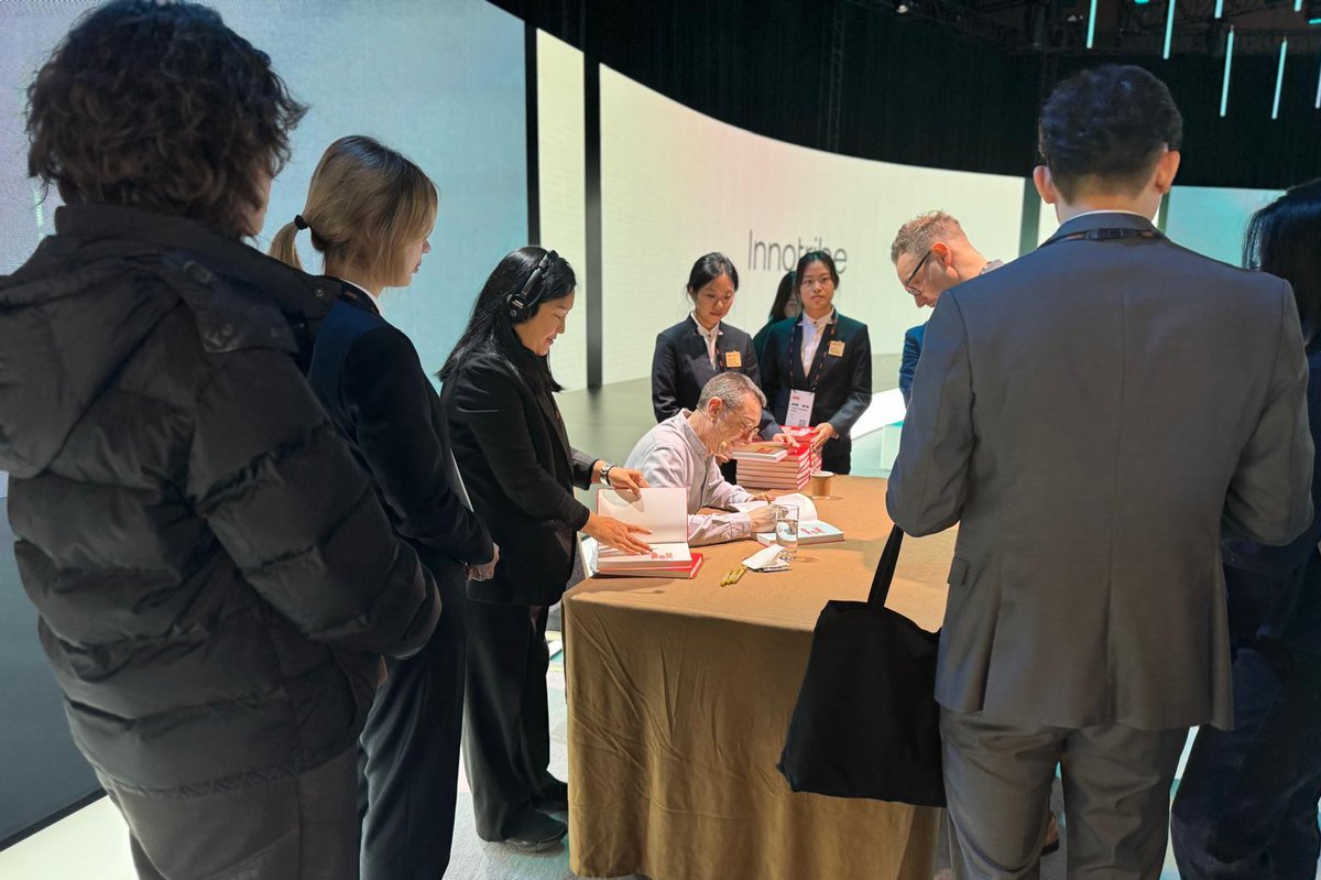 Head over to the Innotribe stage now to meet Pascal Coppens and collect your signed copy of his book 'China's New Normal'! Pascal's book looks at how China is leading the way for #innovation
