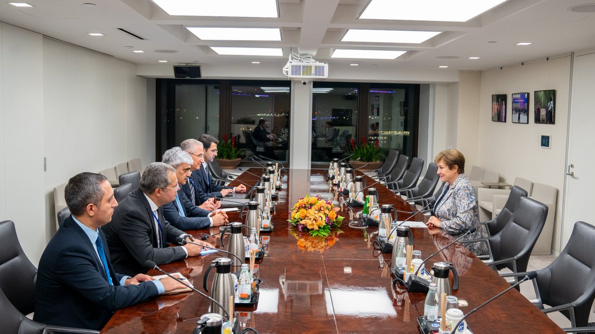 COP29_AZ's tweet photo. The COP29 President Designate met with IMF Managing Director @KGeorgieva to discuss scaling up financial reforms and solutions for climate resilience. Their conversation focused on aligning global financial systems with #COP29 objectives to ensure sustainable, climate-smart development. #COP29 #COP29Azerbaijan #ClimateFinance #IMF #ClimateAction