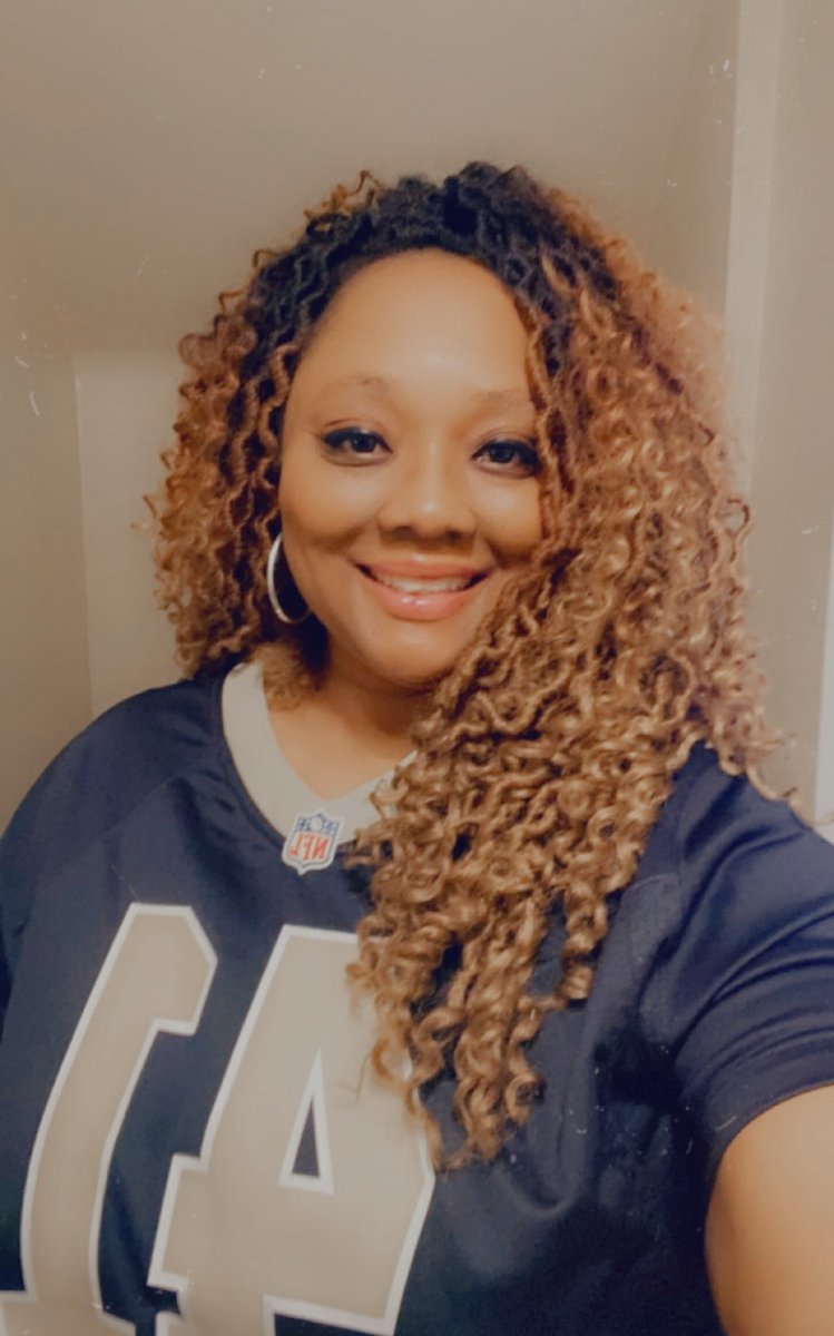 Thanking my son ⁦<a href="/HookfinDonte/">Donte Hookfin</a>⁩
for this ⁦<a href="/A_kamara6/">Alvin Kamara</a>⁩ jersey  congrats on the contract you deserve it 💸💸💸