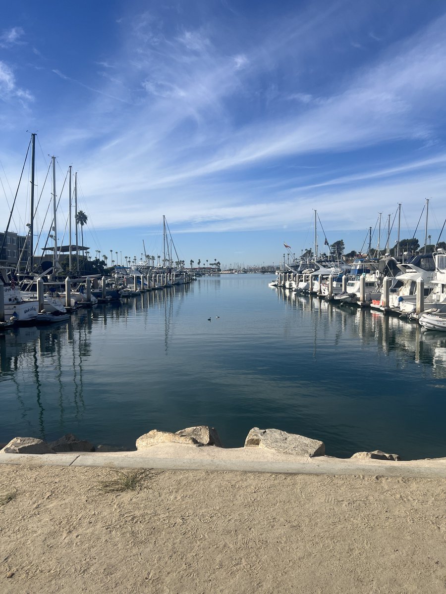 Earthey_'s tweet photo. 🌅   🛥️   ☁️   🌊 https://t.co/xAe9ofl9Dn
