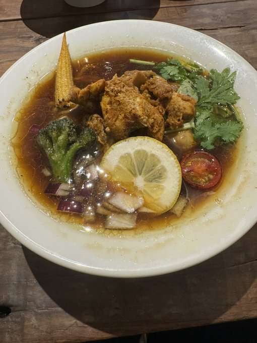 カレー食べてカレー食べてカレー食べてカレー食べたらそりゃあね 