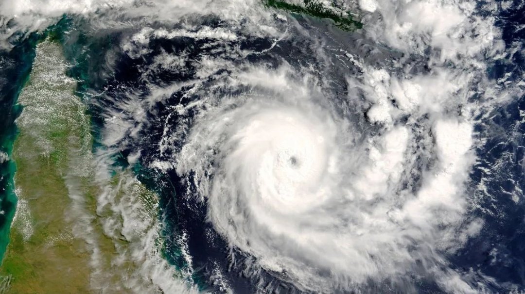 DANA CYCLONE