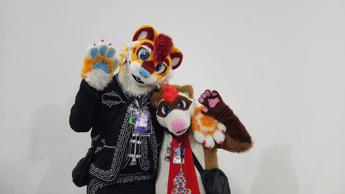 Fota con el hermoso <a href="/Caswyn/">Caswyn</a> se le quiere mucho 🧡🤎