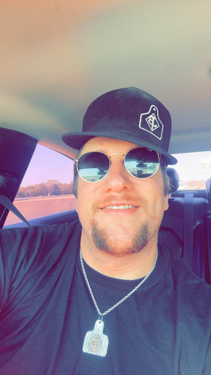 Imtylerbro1's tweet photo. Just being cool https://t.co/9QoD3pUGhG