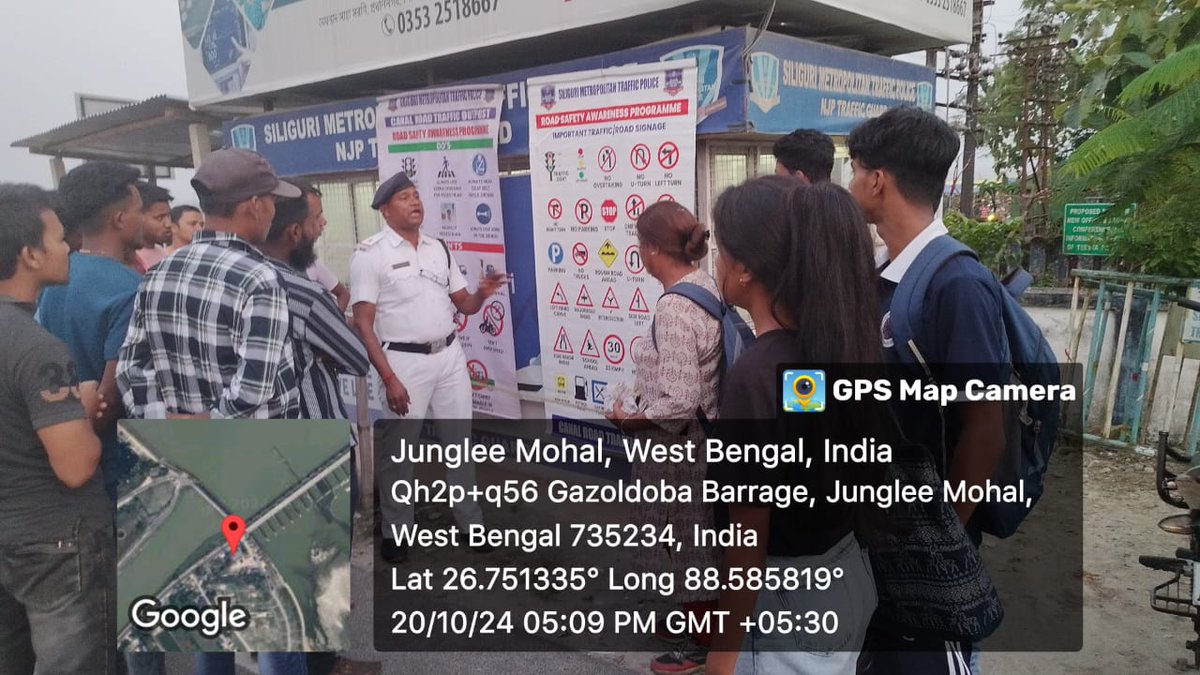 rdnss_kolkata's tweet photo. The NSS Unit II, Surya Sen Mahavidyalaya, District: Jalpaiguri WB participated in a Traffic Awareness program in the Gazoldoba area on 20.10.24.
@_NSSIndia
@YASMinistry 
@mansukhmandviya 
@mybharatgov https://t.co/8VXJKfHPAt