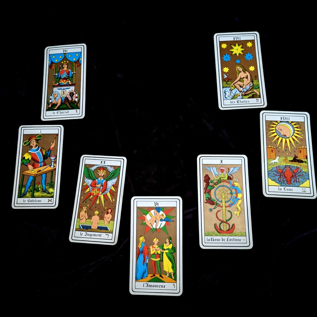 zonzon10's tweet photo. OSWALD WIRTH TAROT DECK
オスヴァルト・ヴィルト・タロット・デッキ
AGミュラー社
近現代のオカルティスト OSWALD WIRTH の手によるタロット。
オレが四十年以上昔に買ったタロットだから箱はボロボロだ…(^_^;)
カードは問題なく美しい(^-^)
#TAROT #OswaldWirth #ウィルト版 https://t.co/YQiHktf6X5