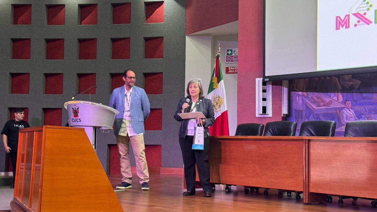 Un honor participar con la plenaria inaugural del Congreso Latinoamericano de Genética Humana #ALAG2024 en la facultad de la ⁦<a href="/udg_oficial/">Universidad de Guadalajara</a>⁩ donde estudié medicina en Guadalajara! Gran encuentro de las sociedades de genética de mayor trayectoria de LATAM 🌎 🧬