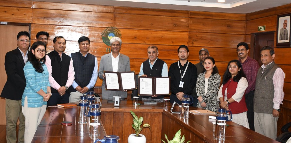 sidbiofficial's tweet image. SIDBI has signed an MoU with IIM Shillong for the implementation of the "Skill To Enterprise Model (STEM)" program. The MoU was signed by Shri D P Goyal, Director, IIM Shillong and SIDBI.
As part of the STEM program, IIM Shillong will provide intensive hand holding, training,…