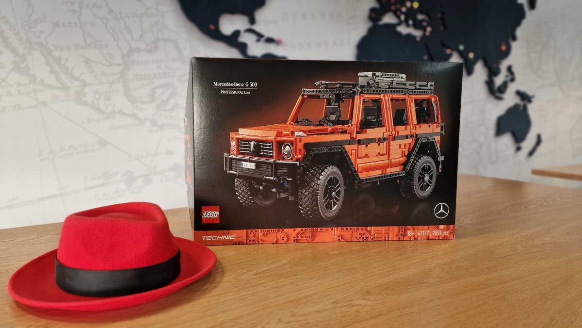 mernin's tweet image. The team at #RedHat in #Waterford will be kicking off #WeAreRedHat week in style with a brand new LEGO set - the ultimate team collaboration project! #BetterTogether