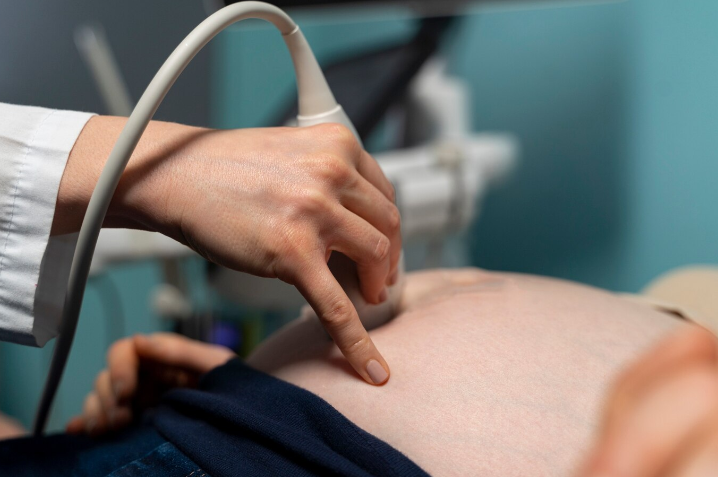 pequesaiz's tweet photo. El TSXG rechaza la responsabilidad patrimonial de la Xunta en un caso de guarda preadoptiva con diagnóstico posterior de alcoholismo fetal. La sentencia considera que no se probó negligencia. ... https://t.co/wGFg2UabjU https://t.co/giyUxBjoLD