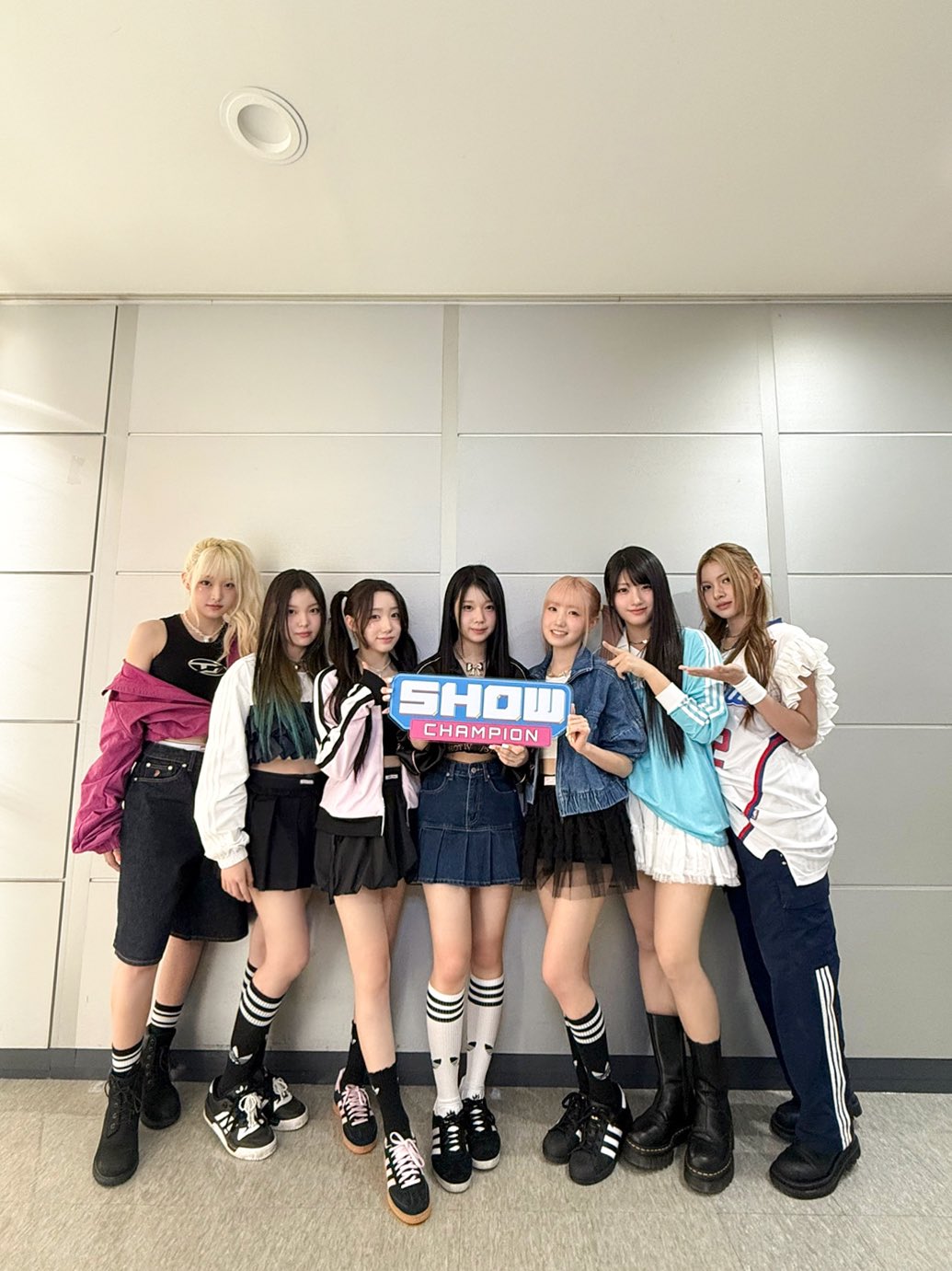 Gaj_LAcaIAA-_Lt?format=jpg&name=large