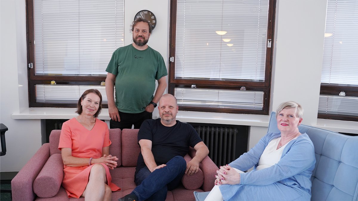 Keskusteluun on noussut viime aikoina dialogipesu. Mitä se on? Eikö dialogi ole hyvä ja tarpeellinen asia? Voiko sitä käyttää kyljen kiillotukseen? #Sähkötuleetöpselistä-studiossa filosofi Kai Alhanen ja <a href="/TaruNikulainen/">Taru Nikulainen</a> <a href="/brunnencomms/">Brunnen Communications</a>. open.spotify.com/episode/3pyuqh…  #pohjolanvoima