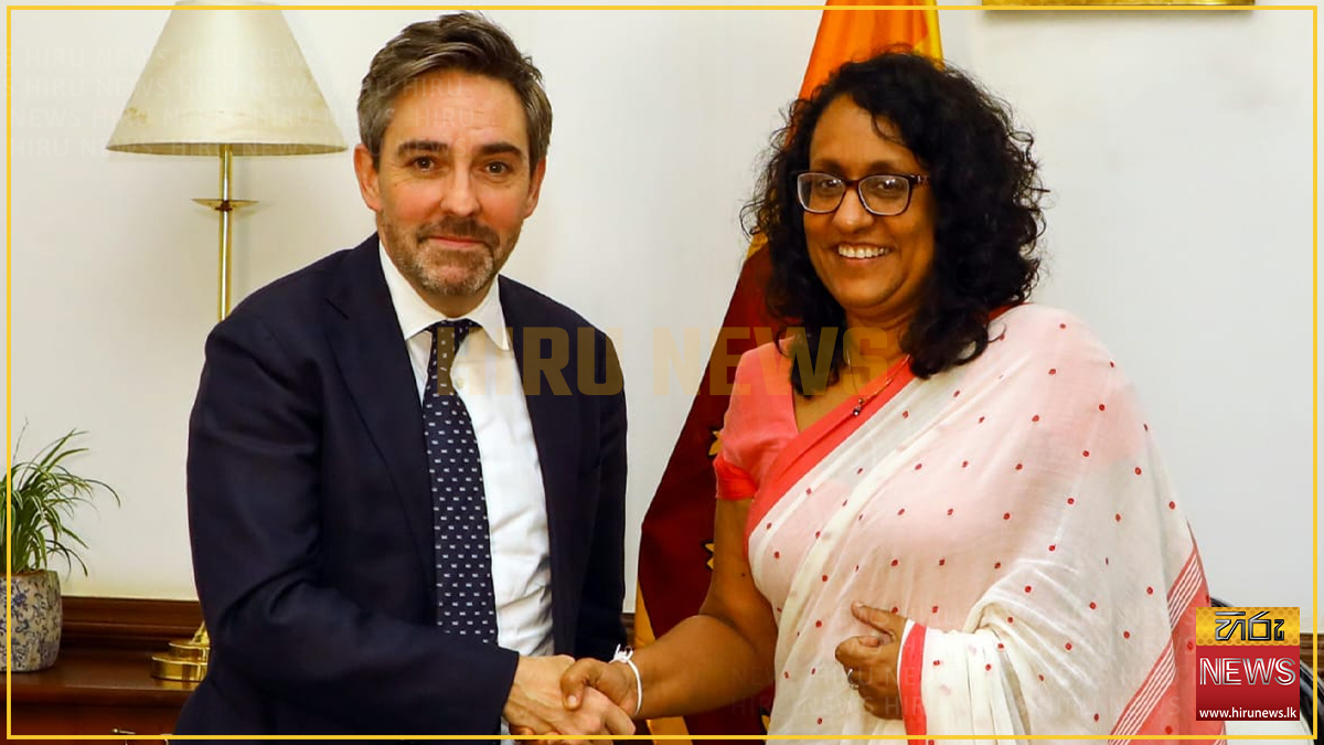hirunews's tweet photo. ශ්රී ලංකාවේ සංවර්ධන ක්රියාදාමයට එක්සත් ජාතීන්ගේ එකඟතාව පළ කරයි
Read more >>> https://t.co/L70vcUHfVZ
#Hirunews #HiruSinhalaNews #HiruEnglishNews #LKA #Srilanka #TruthAtAllCosts #PrimeMinister #HariniAmarasuriya #MarcAndreFranche https://t.co/s5hFTrmWaj