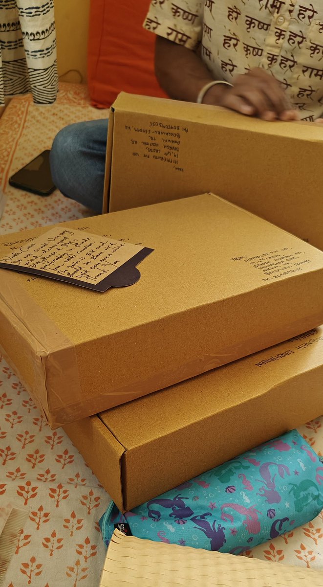 hippierutu's tweet photo. Mornings are all about packing https://t.co/4KBW5oIpUy