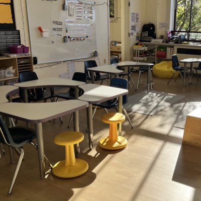 Maîtresse à SF (@mdedoublee) on Twitter photo Nouvelle année au CP au <a href="/lelyceeSF/">Lycée Français de San Francisco</a> ☺️ #ilovemyjob #maviedemaitresse #lareunion Nouvelle année au CP au <a href="/lelyceeSF/">Lycée Français de San Francisco</a> ☺️ #ilovemyjob #maviedemaitresse #lareunion