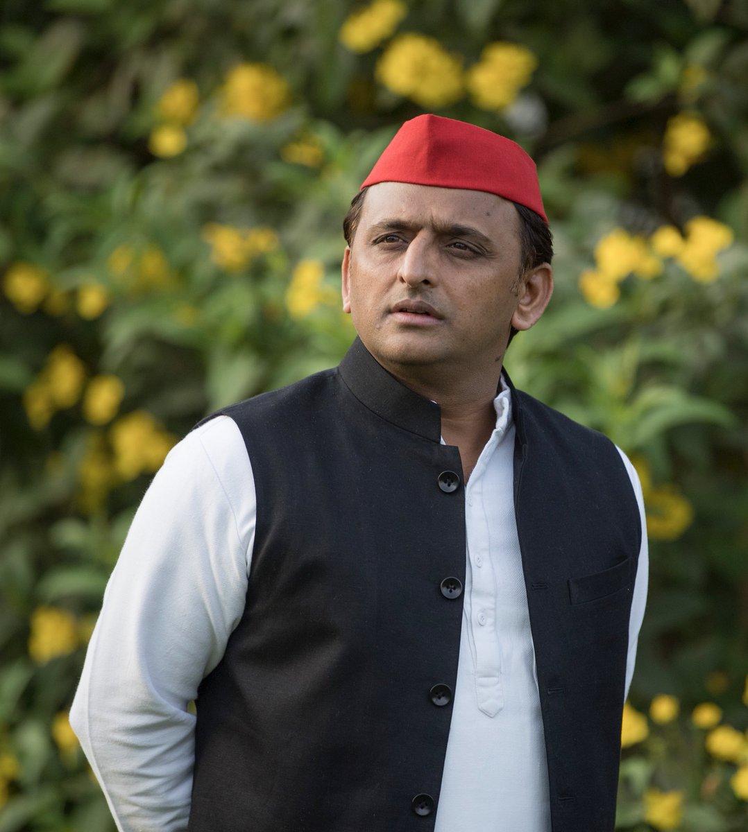 Yogesh Mishra (@iyogeshmishra) on Twitter photo उत्तर प्रदेश की उम्मीद, युवा हृदय सम्राट, दूर दृष्टा, राजनीति के कुशल चितेरे <a href="/yadavakhilesh/">Akhilesh Yadav</a> जी को हार्दिक शुभकामानाएं।
आप राजनीति के माध्यम से समाज के वंचित वर्ग की सेवा करते रहें यही ईश्वर से कामना है। उत्तर प्रदेश की उम्मीद, युवा हृदय सम्राट, दूर दृष्टा, राजनीति के कुशल चितेरे <a href="/yadavakhilesh/">Akhilesh Yadav</a> जी को हार्दिक शुभकामानाएं।
आप राजनीति के माध्यम से समाज के वंचित वर्ग की सेवा करते रहें यही ईश्वर से कामना है।