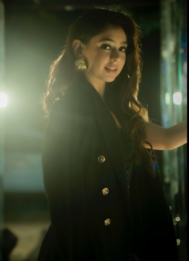 duniyaanseanjan's tweet image. Why so pretty Tay??🥹😍

#NitiTaylor #MaNan