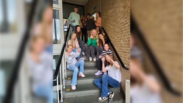 De Band tweet media