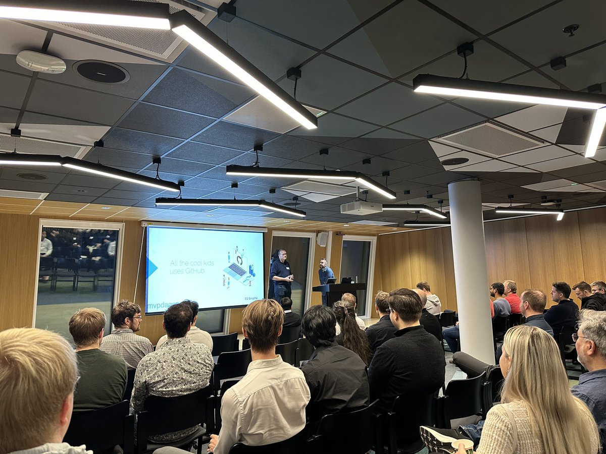 <a href="/MVPDagen/">MVP-Dagen</a> 2024 starts with Lasse Wedø welcomes to a sold out event and <a href="/ehrnst/">Martin Ehrnst ☁️</a> starting the first session All the Cool Kids are using Github #MVPBuzz #Community <a href="/MicrosoftNorge/">Microsoft Norge</a>